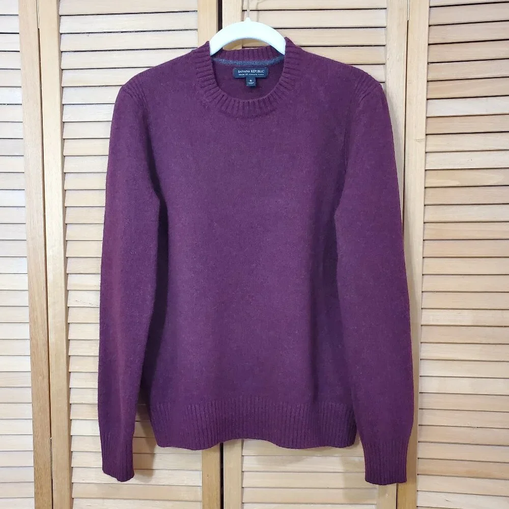 Banana Republic Men's Maroon 100% Merino Extra Fine Wool Italian Yarn Sweater